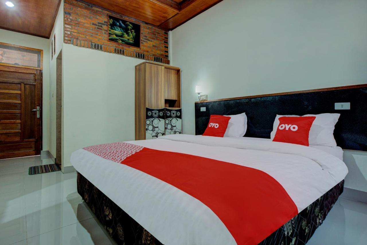 Oyo 3202 Hans Homestay Tuktuk Eksteriør billede